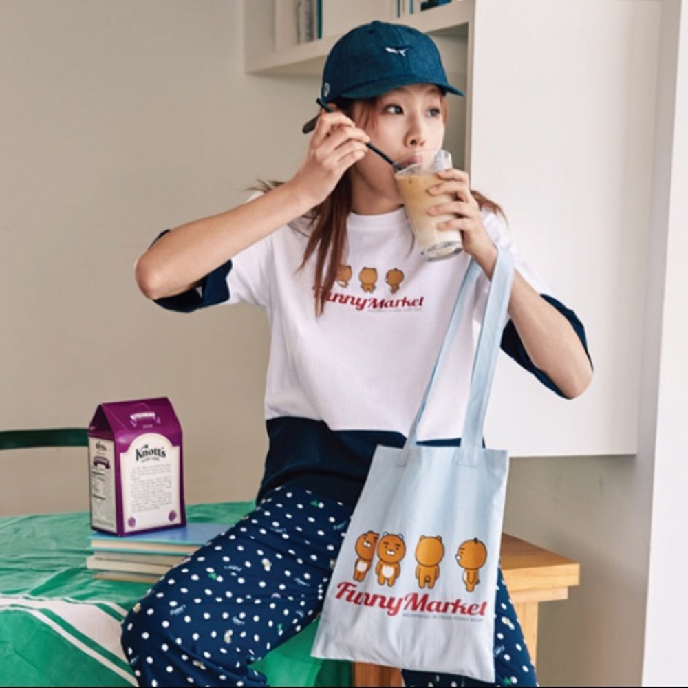NWOT 8SECONDS X KAKAO RYAN BEAR COTTON TEE